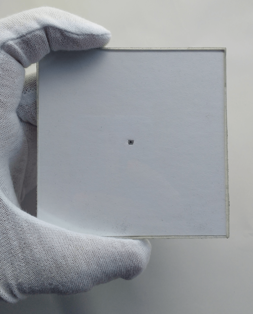 A menor bandeira brasileira do mundo e outras obras