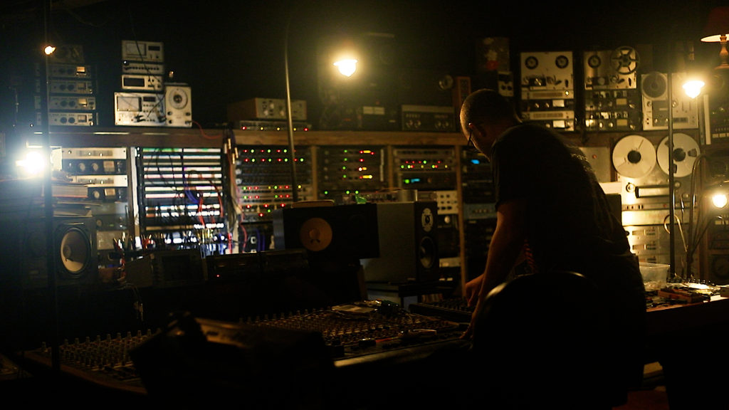 Do digital ao analógico: entrevista com Lisciel Franco